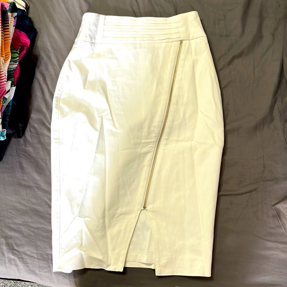 Bebe Pencil skirt